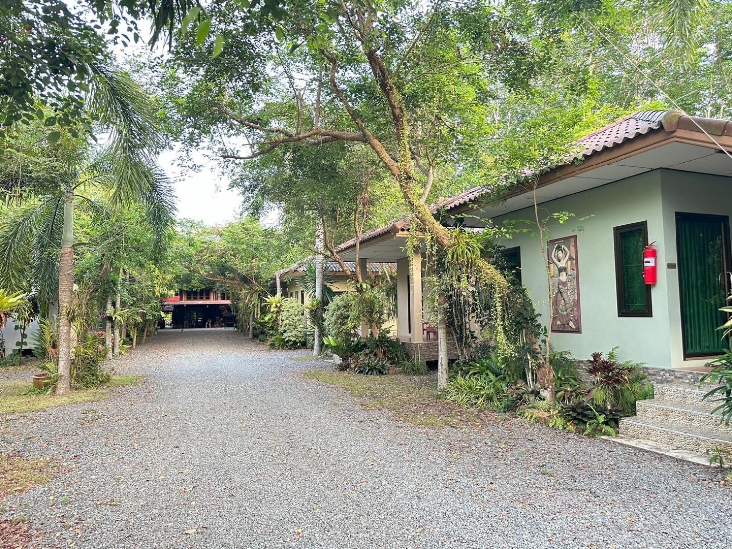 Big House Resort Trat Exterior photo